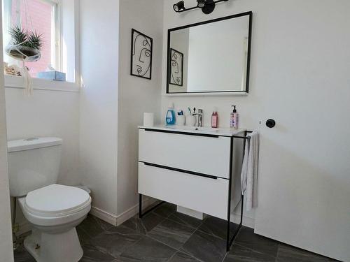 Salle de bains - 80  - 82 Rue Bellerive, Trois-Rivières, QC - Indoor Photo Showing Bathroom