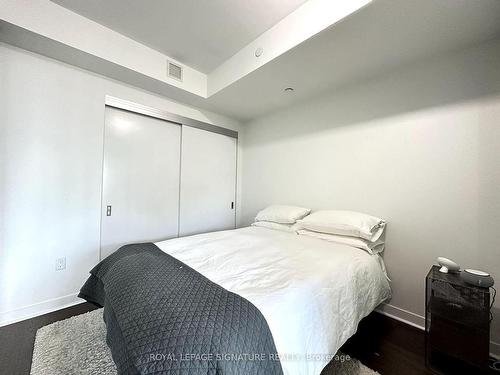 803-501 Adelaide St W, Toronto, ON - Indoor Photo Showing Bedroom