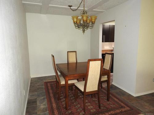 408-1610 Jubilee Ave, Victoria, BC - Indoor Photo Showing Dining Room