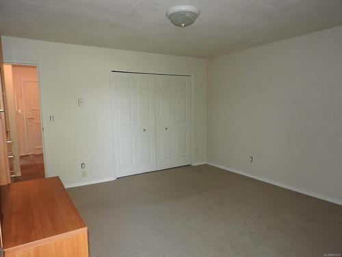 408-1610 Jubilee Ave, Victoria, BC - Indoor Photo Showing Other Room