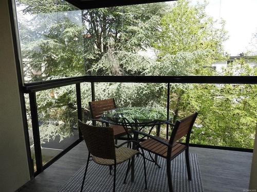 408-1610 Jubilee Ave, Victoria, BC - Outdoor With Balcony