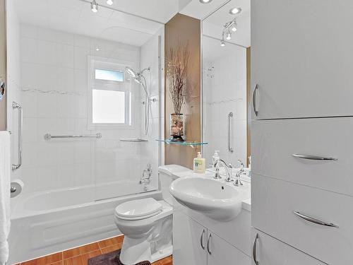 Salle de bains - 5 Rue Sauvé, Mercier, QC - Indoor Photo Showing Bathroom