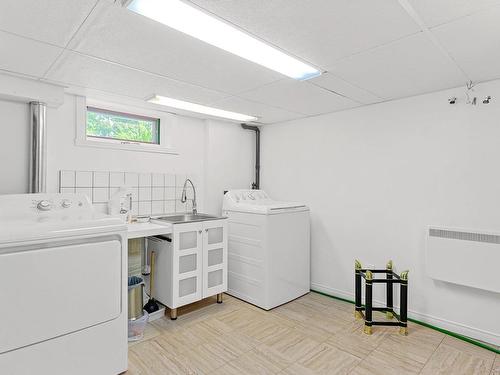 Salle de lavage - 5 Rue Sauvé, Mercier, QC - Indoor Photo Showing Laundry Room