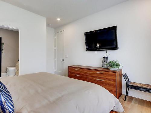 Chambre Ã  coucher principale - 1 Rue Germain, Saint-Jean-Sur-Richelieu, QC - Indoor Photo Showing Bedroom