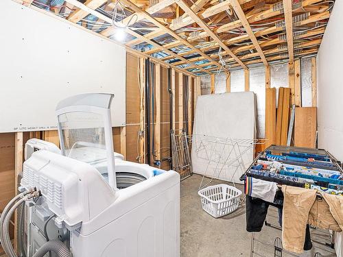 Laundry room - 108 Rue De Verchères, Dunham, QC - Indoor Photo Showing Basement