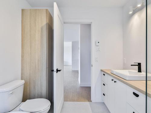 Salle de bains - Ch. Domaine Sur Le Lac, Sainte-Lucie-Des-Laurentides, QC - Indoor Photo Showing Bathroom