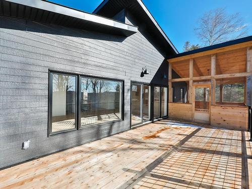 Veranda - Ch. Domaine Sur Le Lac, Sainte-Lucie-Des-Laurentides, QC - Outdoor With Exterior