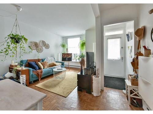 Living room - 1647  - 1653 Rue Aylwin, Montréal (Mercier/Hochelaga-Maisonneuve), QC - Indoor Photo Showing Living Room