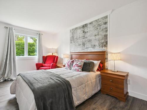 Master bedroom - 348 5E Avenue, Laval (Laval-Des-Rapides), QC - Indoor Photo Showing Bedroom