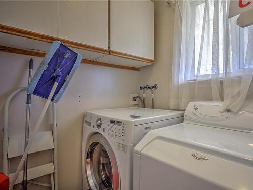 2179 Duggan Rd, Nanaimo, BC - Indoor Photo Showing Laundry Room