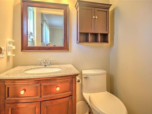 2179 Duggan Rd, Nanaimo, BC - Indoor Photo Showing Bathroom