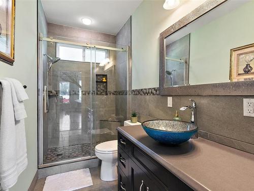 D-7849 Chubb Rd, Sooke, BC - Indoor Photo Showing Bathroom
