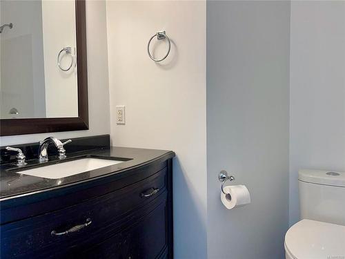 1873 Farrell Cres, Central Saanich, BC - Indoor Photo Showing Bathroom