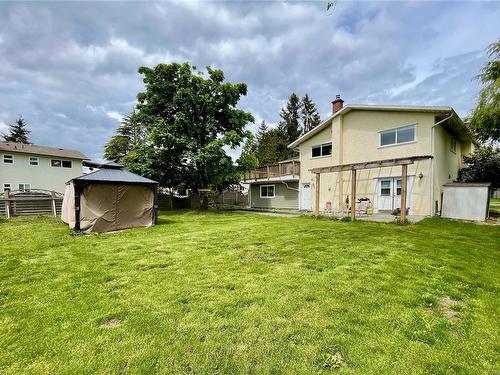 1873 Farrell Cres, Central Saanich, BC - Outdoor With Backyard With Exterior