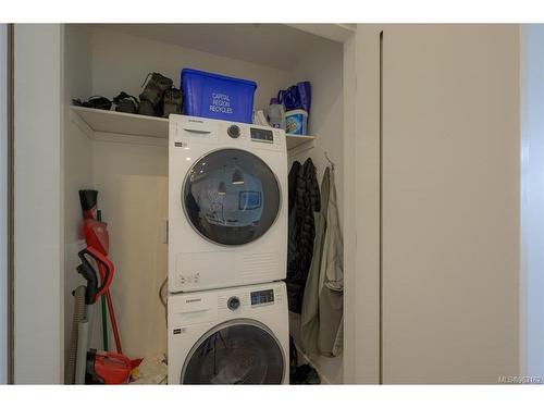 602-757 Tyee Rd, Victoria, BC - Indoor Photo Showing Laundry Room