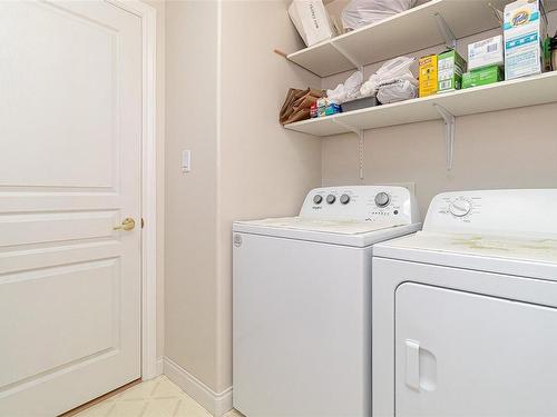 408-141 Gorge Rd East, Victoria, BC - Indoor Photo Showing Laundry Room