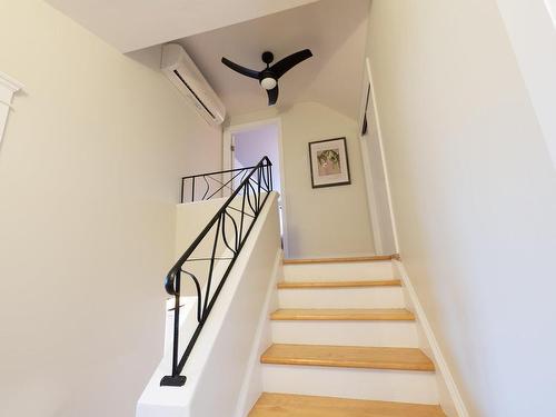 Staircase - 131 Av. D'Embleton Crescent, Pointe-Claire, QC - Indoor Photo Showing Other Room