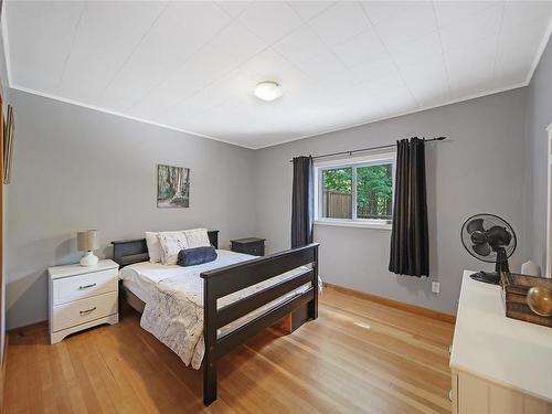 8296 Dickson Dr, Port Alberni, BC - Indoor Photo Showing Bedroom
