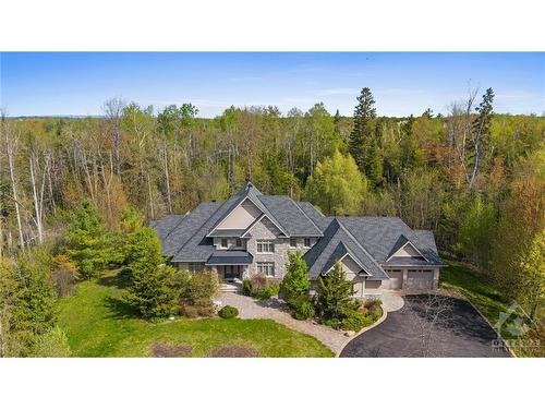 1116 Meadowshire Way, Manotick, ON 