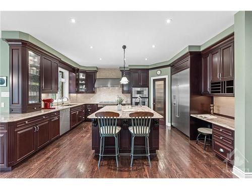 1116 Meadowshire Way, Manotick, ON 