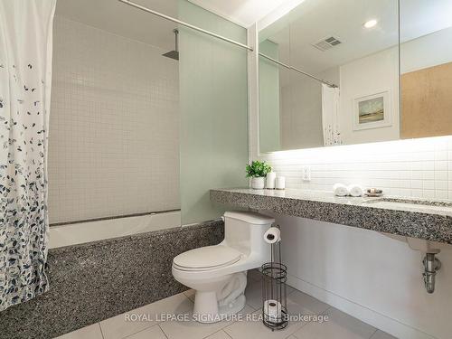 1219-1 Shaw St, Toronto, ON - Indoor Photo Showing Bathroom
