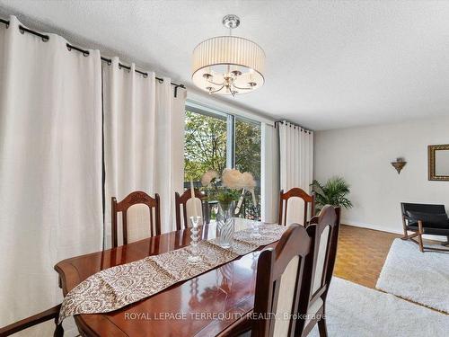 301-895 Kennedy Rd, Toronto, ON - Indoor Photo Showing Dining Room