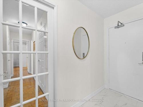 301-895 Kennedy Rd, Toronto, ON -  Photo Showing Other Room