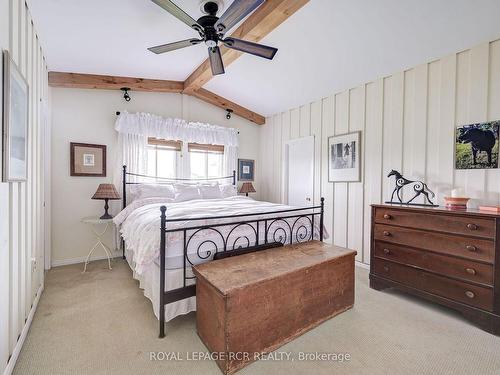 9759 Castlederg Sdrd, Caledon, ON - Indoor Photo Showing Bedroom