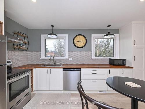 15 Robertson Dr, Guelph, ON - Indoor Photo Showing Kitchen With Stainless Steel Kitchen