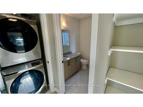 48 Ferris Circ, Guelph, ON - Indoor Photo Showing Laundry Room