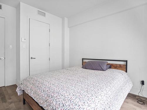 Chambre Ã  coucher principale - 410-365 Rue St-André, Montréal (Ville-Marie), QC - Indoor Photo Showing Bedroom