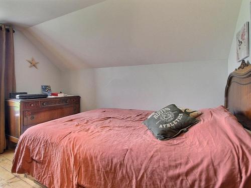 Chambre Ã Â coucher - 297 9E Rang, Saint-Honoré-De-Shenley, QC - Indoor Photo Showing Bedroom