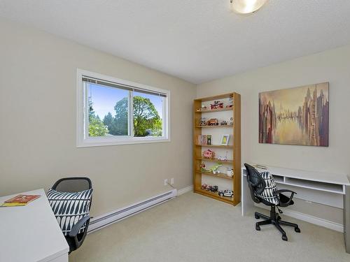 956 Lucas Ave, Saanich, BC - Indoor