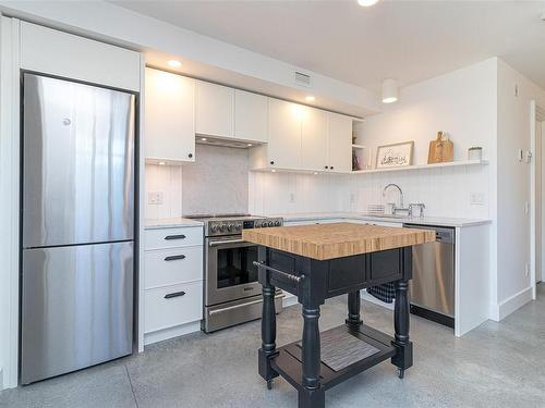 1-230 Wilson St, Victoria, BC - Indoor Photo Showing Kitchen With Stainless Steel Kitchen With Upgraded Kitchen