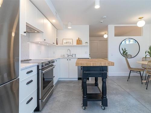 1-230 Wilson St, Victoria, BC - Indoor Photo Showing Kitchen With Stainless Steel Kitchen