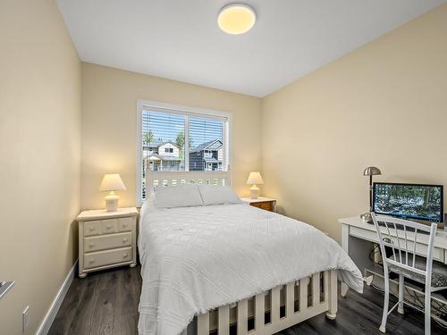 2612 Swanson St, Courtenay, BC - Indoor Photo Showing Bedroom