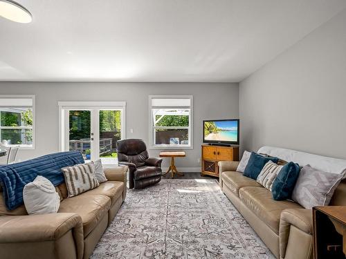 2612 Swanson St, Courtenay, BC - Indoor Photo Showing Living Room