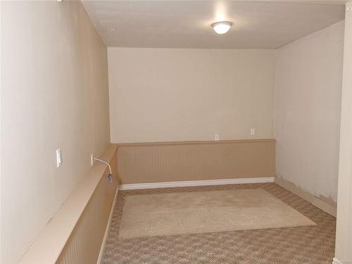 2116 Colinwood Rd, Sidney, BC - Indoor Photo Showing Other Room