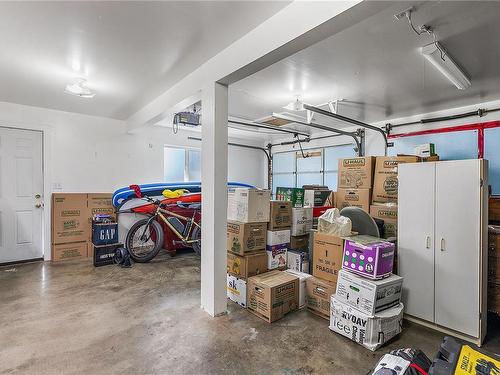 2113 Amethyst Way, Sooke, BC - Indoor Photo Showing Garage