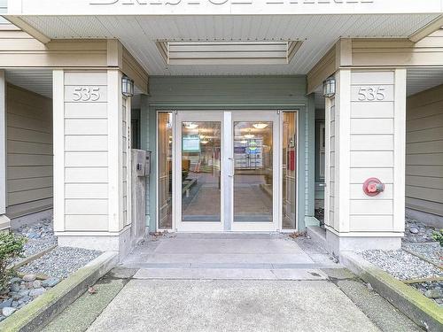 114-535 Manchester Rd, Victoria, BC - Outdoor With Exterior