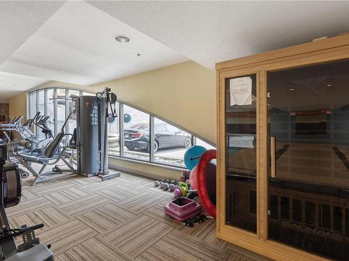 209-3220 Jacklin Rd, Langford, BC - Indoor Photo Showing Gym Room