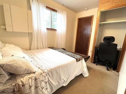 248 Davies Street, Ignace, ON - Indoor Photo Showing Bedroom