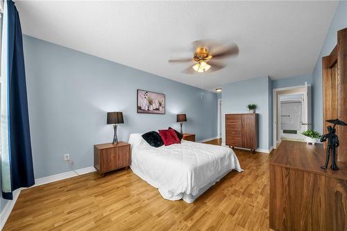 Hard flooring in Primary bedroom - 5 Ogilvie Street|Unit #406, Dundas, ON 