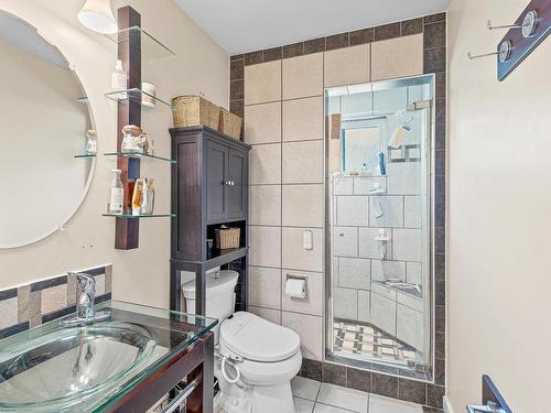 2553 Partridge Cres, Kamloops, BC - Indoor Photo Showing Bathroom