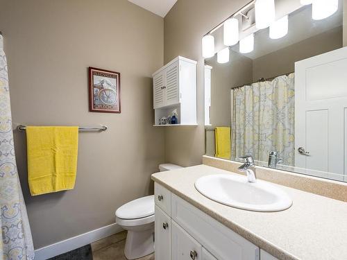 142-1939 Coldwater Drive, Kamloops, BC - Indoor Photo Showing Bathroom
