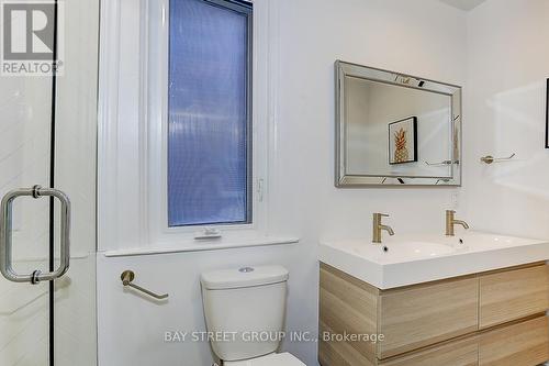 165 Howland Avenue, Toronto, ON - Indoor Photo Showing Bathroom