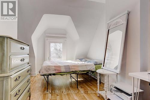 165 Howland Avenue, Toronto, ON - Indoor Photo Showing Bedroom