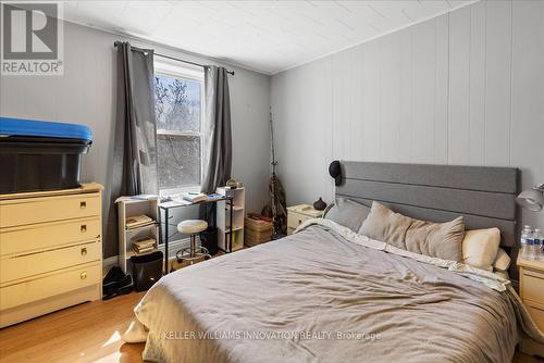 502 9Th Street W, Owen Sound, ON - Indoor Photo Showing Bedroom