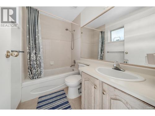 2450 Hawthorne Avenue, Port Coquitlam, BC - Indoor Photo Showing Bathroom