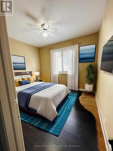 8596 Milomir Street, Niagara Falls, ON - Indoor Photo Showing Bedroom